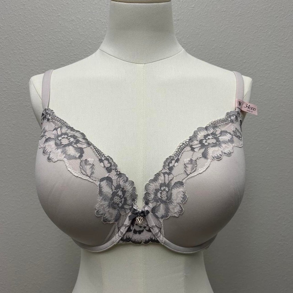 Victoria's Secret 34DDD Body by Victoria perfect shape Bra .